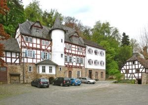 Hofgut Schmitte (Foto: Otto Volk, Mai 2017)