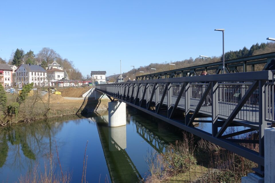 Der Eiserne Steg, die 2021 eröffnete siebte Weilburger Brücke