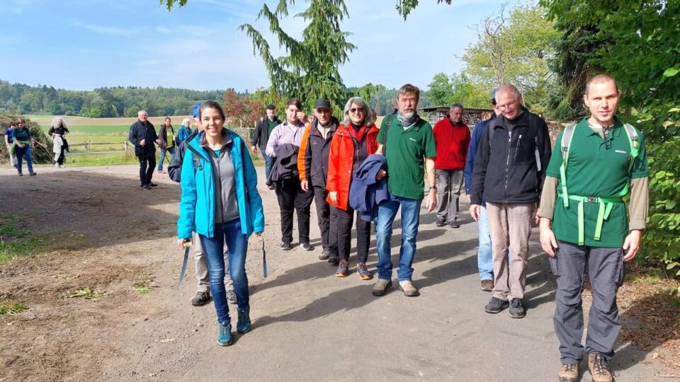 Der Landkreis Gießen lud beim Wanderaktionstag zur geführten Begehung des Erzweges Süd ein (Foto: Jens Anders)